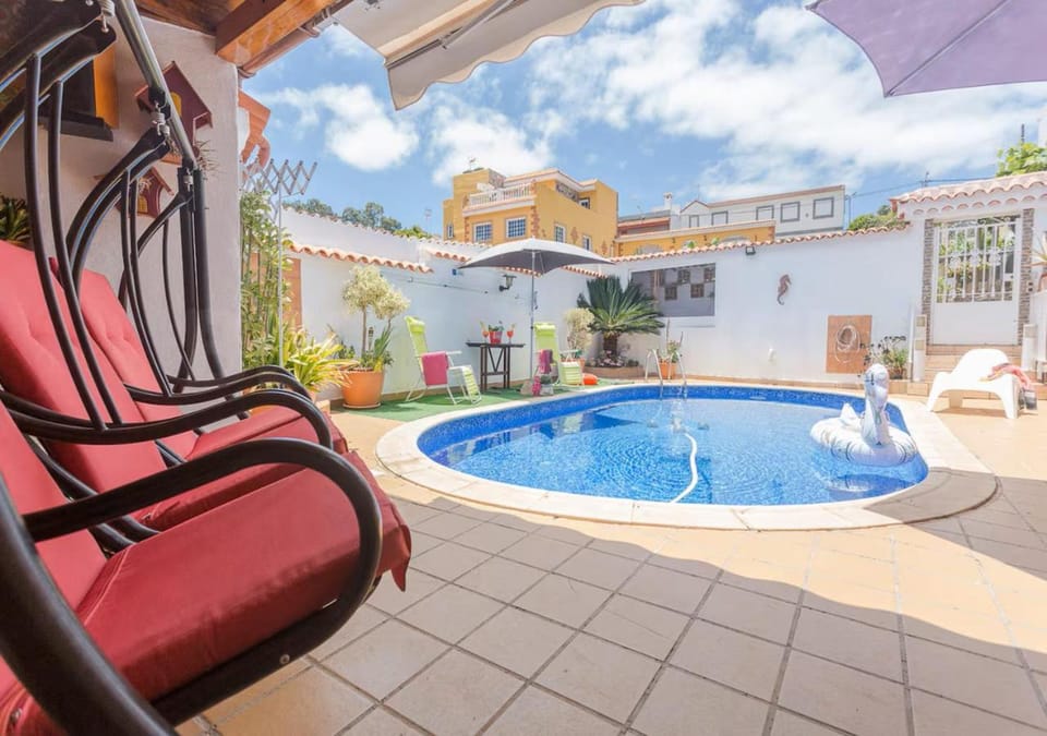 Pool view, Swimming pool