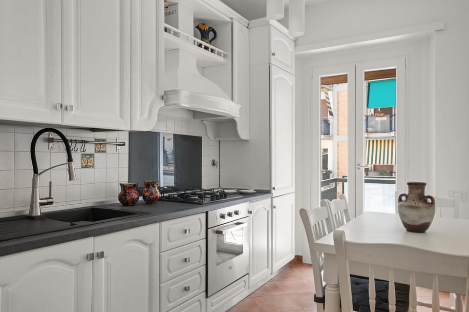 Kitchen or kitchenette, Dining area, dishwasher, oven, stove