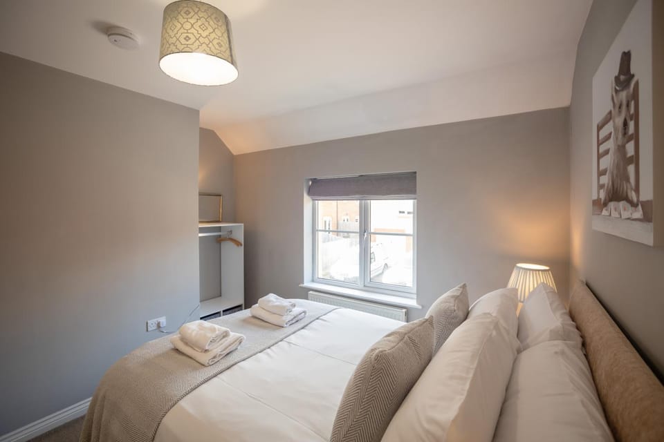 Saxon Coach House - Hereford - By RentMyHouse Apartment in Hereford