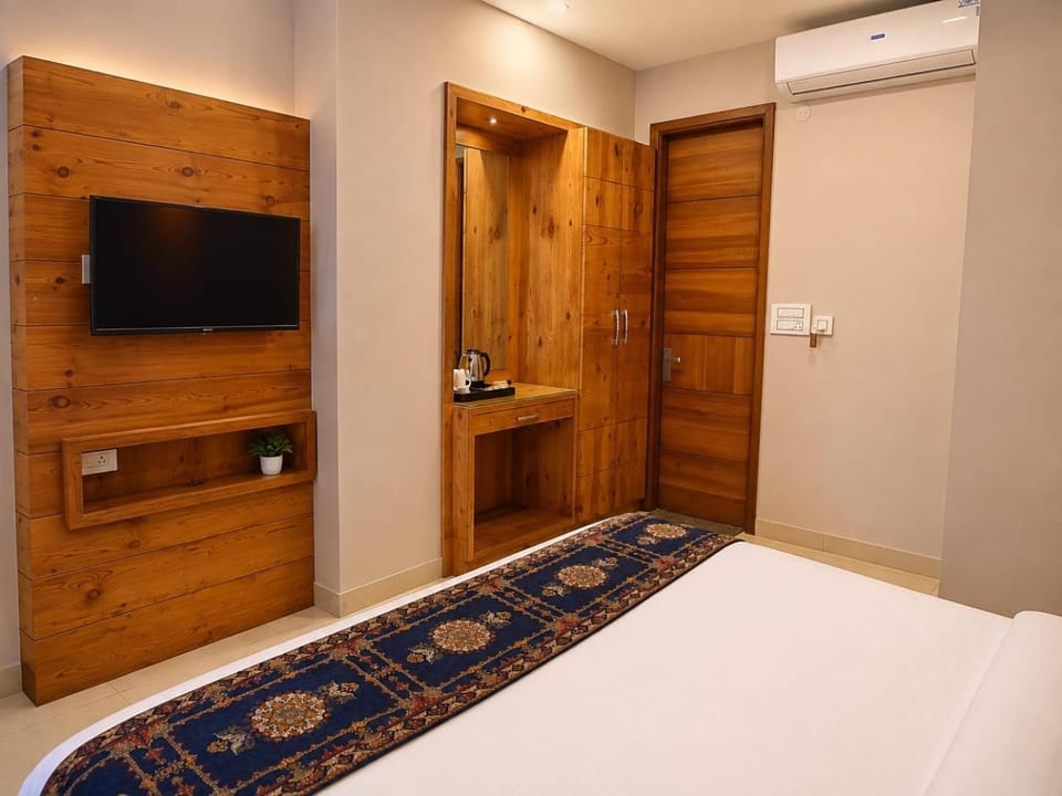 Hotel Golden Heaven Inn, Amritsar-Near Golden Temple Hotel in Punjab, India