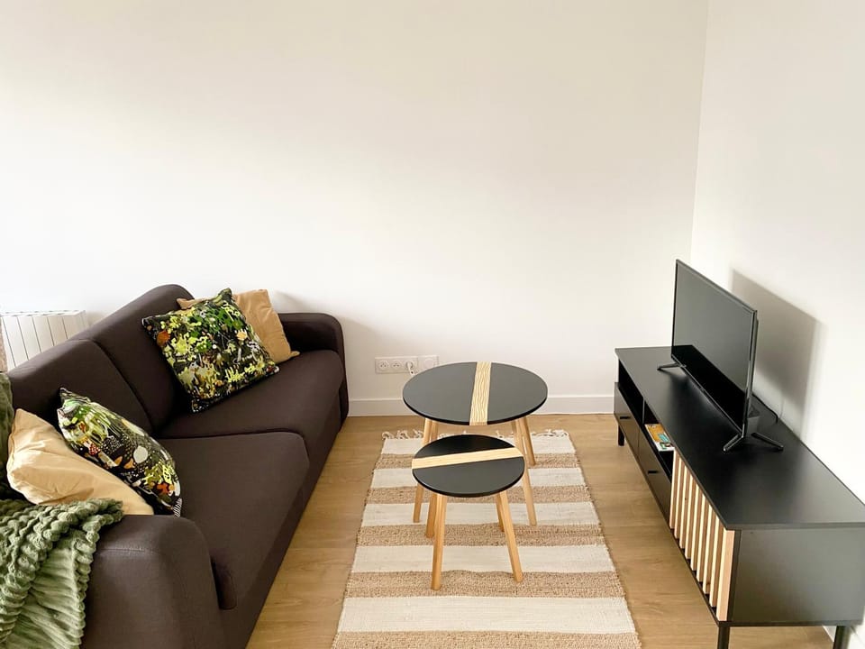 Beautiful T2 Tastefully Renovated Terrace - Madeleine Apartment in Angers