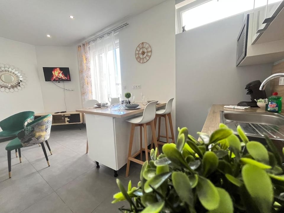 E2 Poterne T3 RDC charmant proche centre-ville Apartment in Epernay