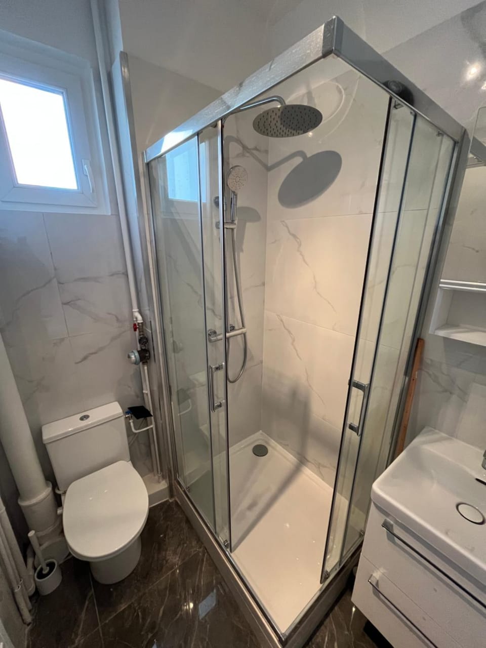 Logement moderne, prêt à vivre Apartment in Aubervilliers