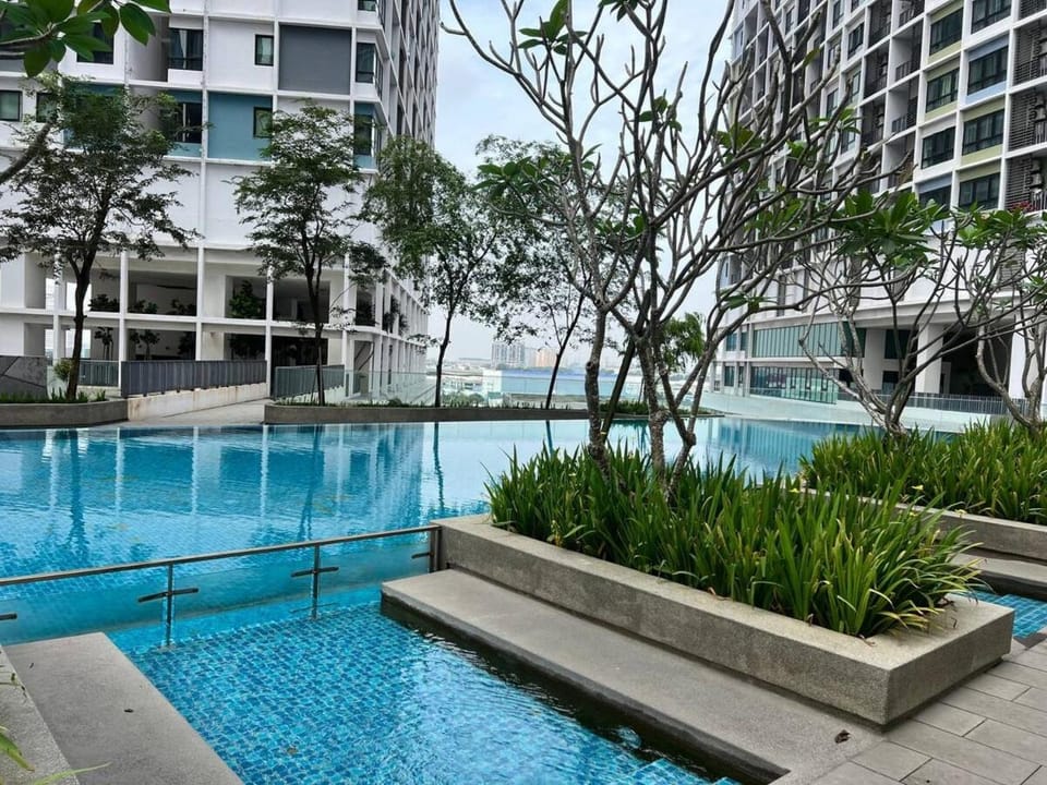 HYDE4 i-City ITQAN Homes - 8pax, Netflix, parking Apartment in Selangor, Malaysia