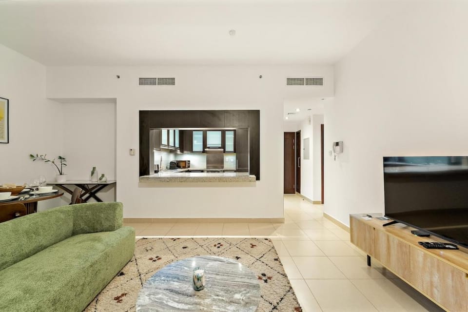 FIRST CLASS 1BR Modern Urban Retreat Apartment in Dubai