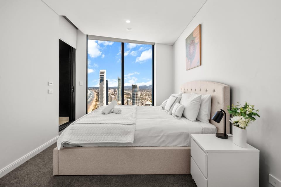 Bed, Photo of the whole room, Bedroom, towels
