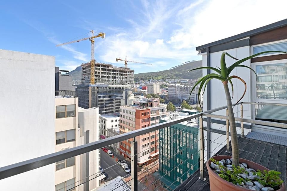 Huda - Manhattan Style Penthouse with insane views! Apartment in Cape Town