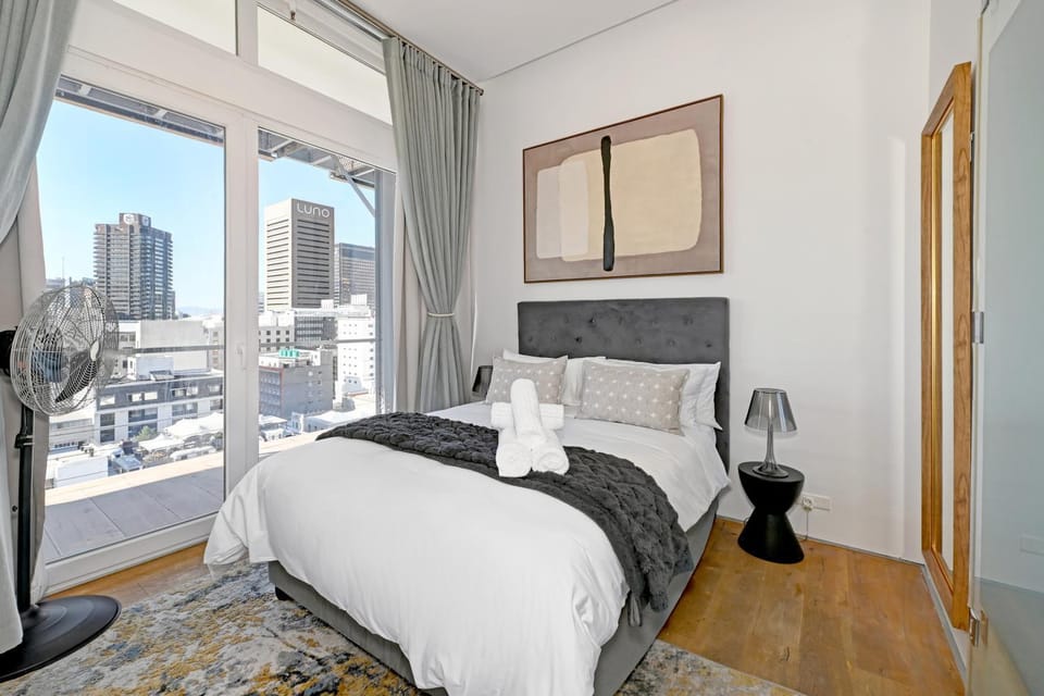 Huda - Manhattan Style Penthouse with insane views! Apartment in Cape Town