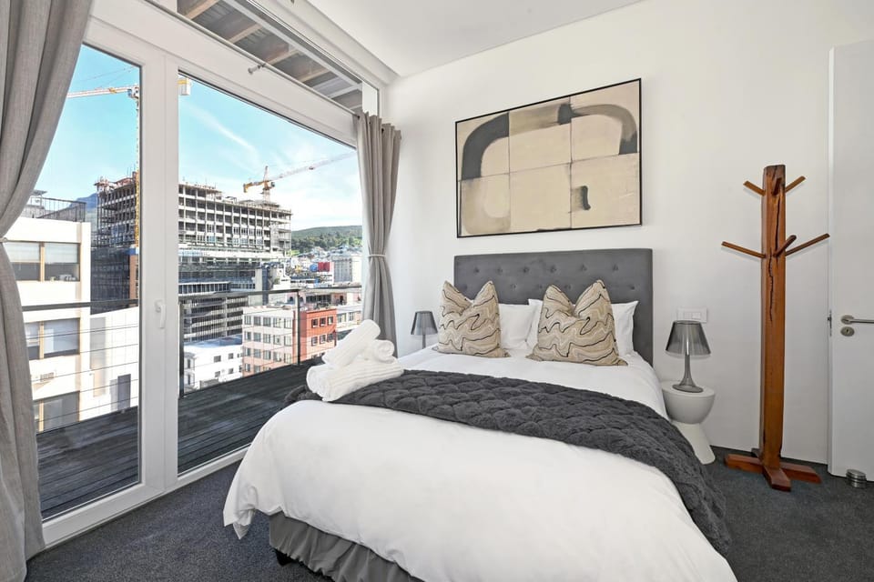 Huda - Manhattan Style Penthouse with insane views! Apartment in Cape Town