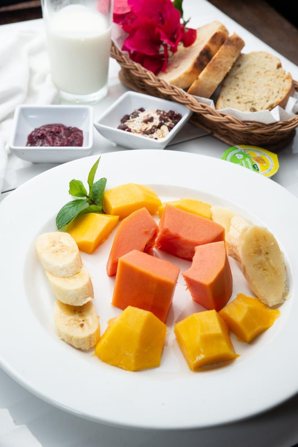 Food and drinks, Food, Breakfast, Continental breakfast