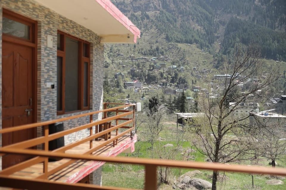 By The Way Vacation rental in Manali