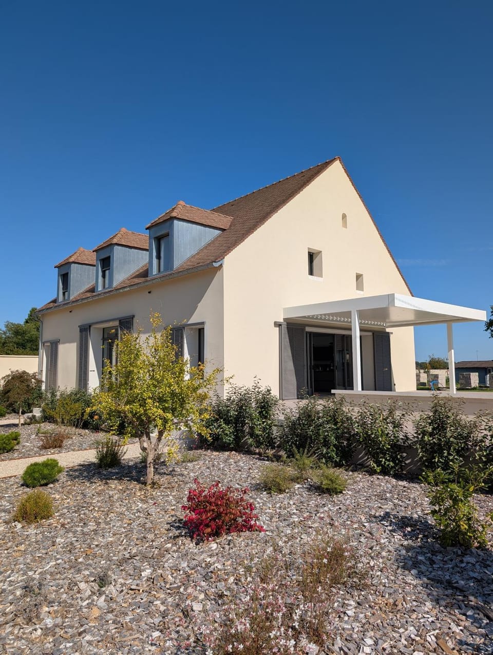 Property building, Garden