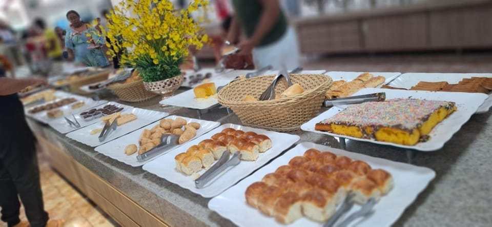 Restaurant/places to eat, Buffet breakfast