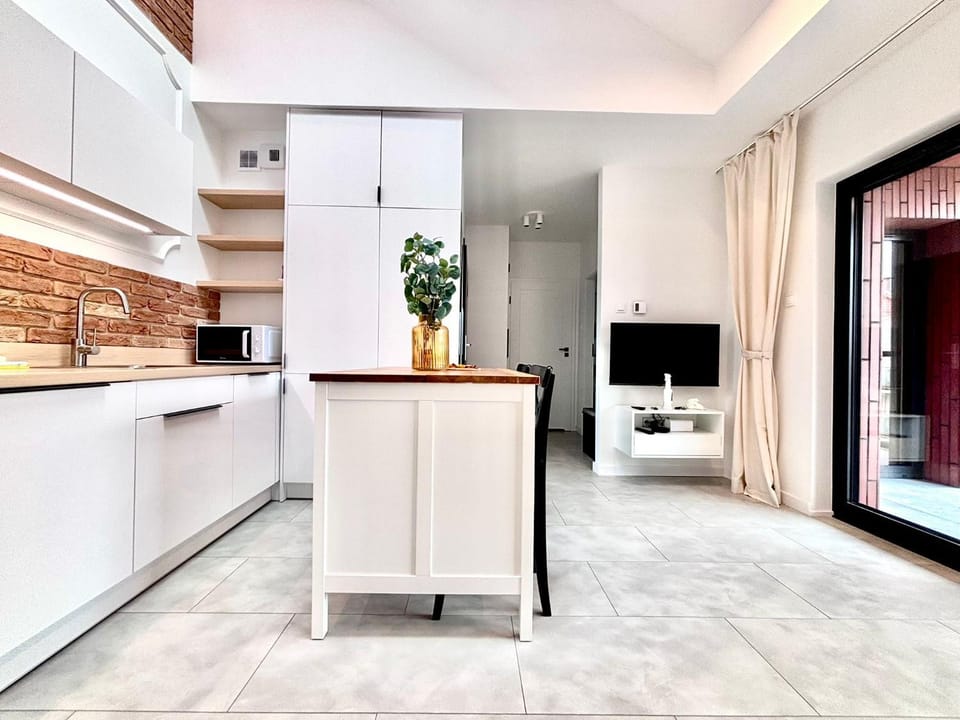 TV and multimedia, Kitchen or kitchenette