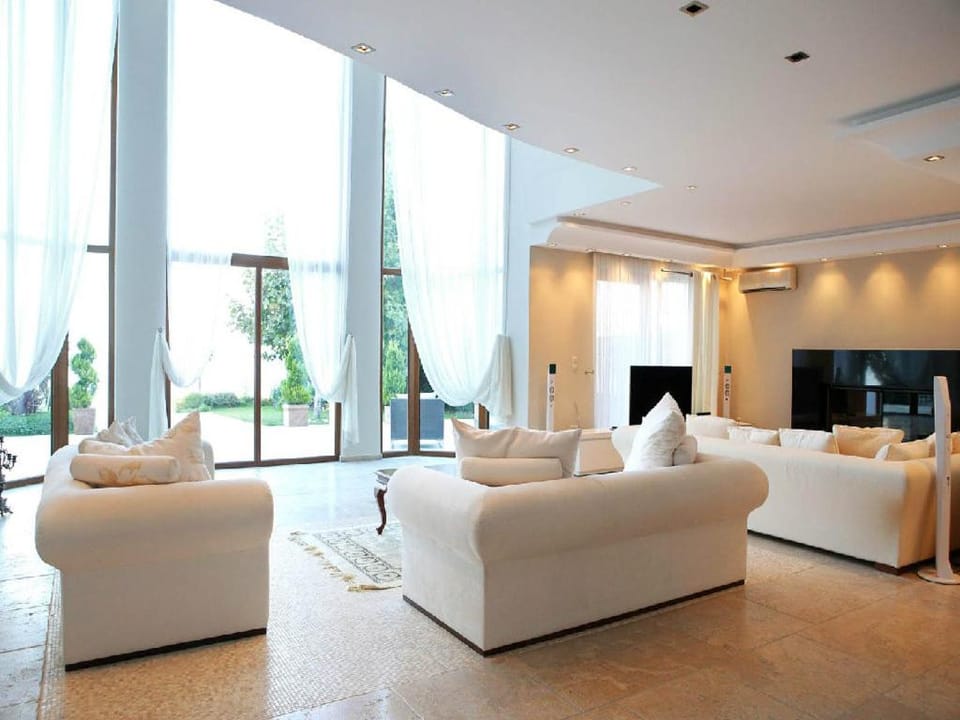 Royal Luxury Villa by AKTIS VILLAS Villa in Halkidiki