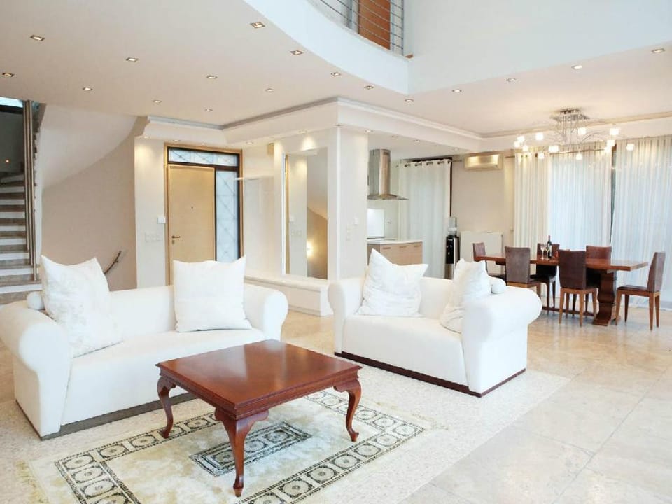 Royal Luxury Villa by AKTIS VILLAS Villa in Halkidiki