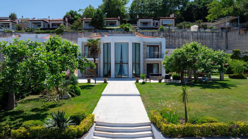 Royal Luxury Villa by AKTIS VILLAS Villa in Halkidiki