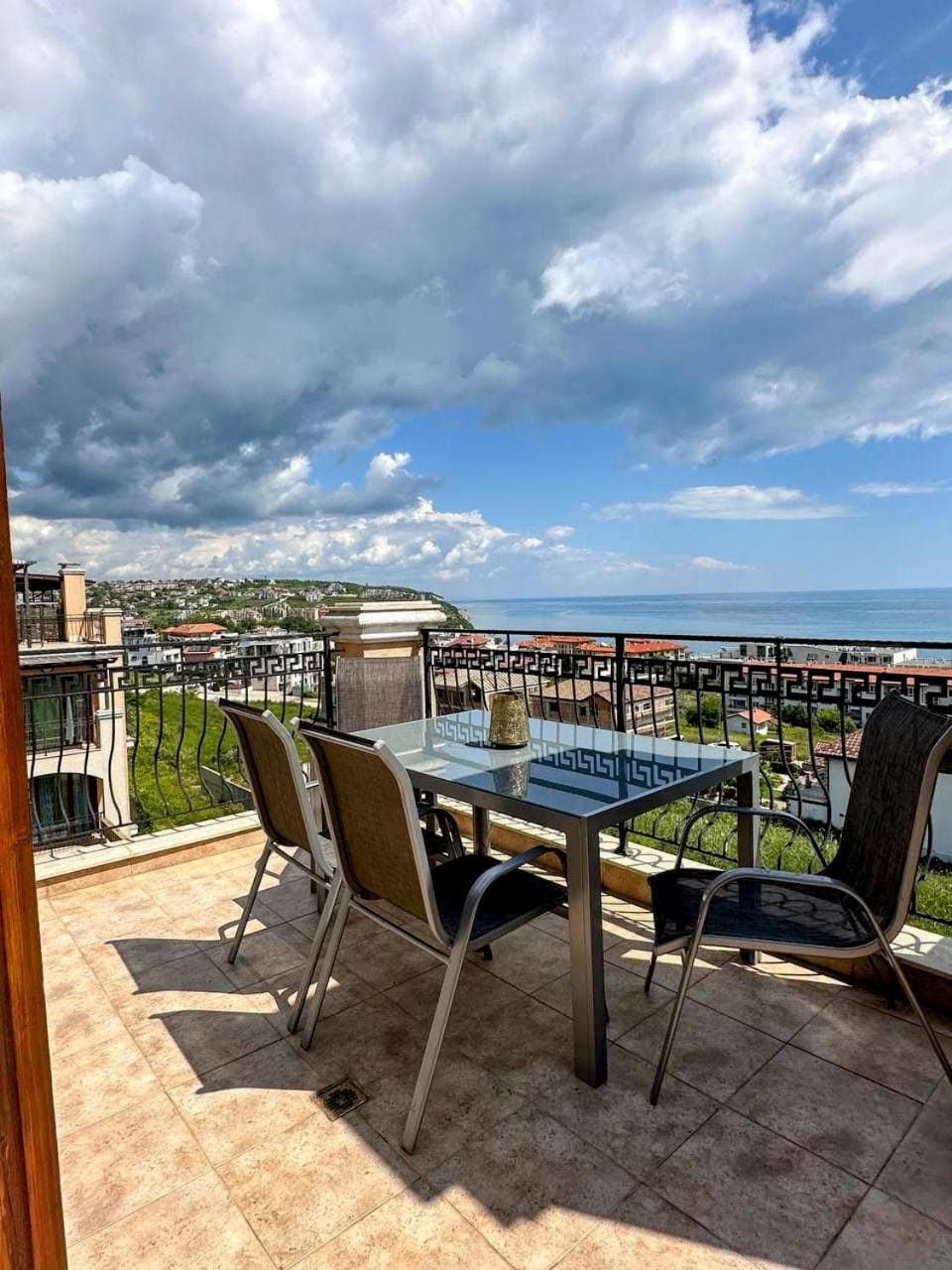 Day, Natural landscape, Balcony/Terrace, Dining area, Sea view