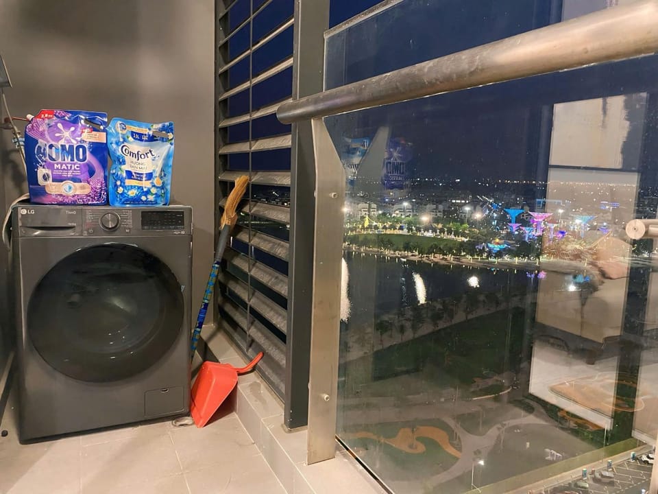 1BR Supper King View Vip Luxury Apartment in Ho Chi Minh City