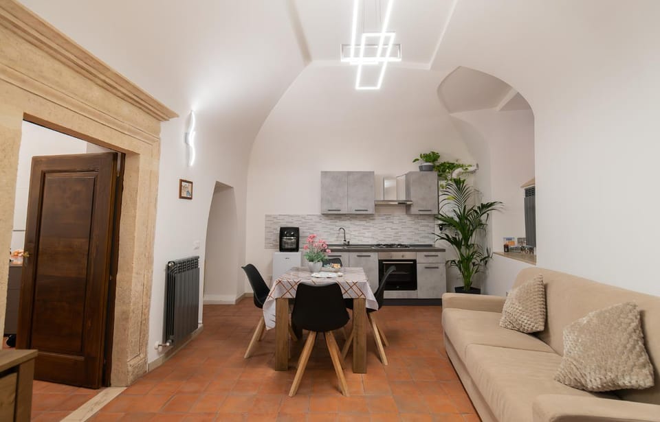La Dimora dell'Aquila Bed and Breakfast in L'Aquila