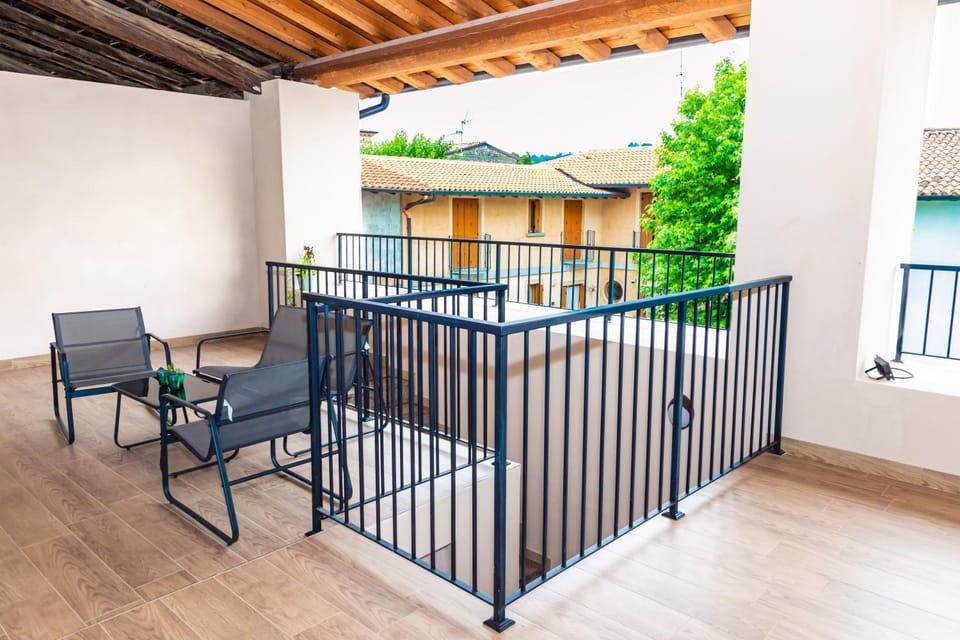 Patio, Day, Balcony/Terrace