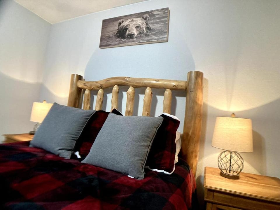 Bed, Bedroom