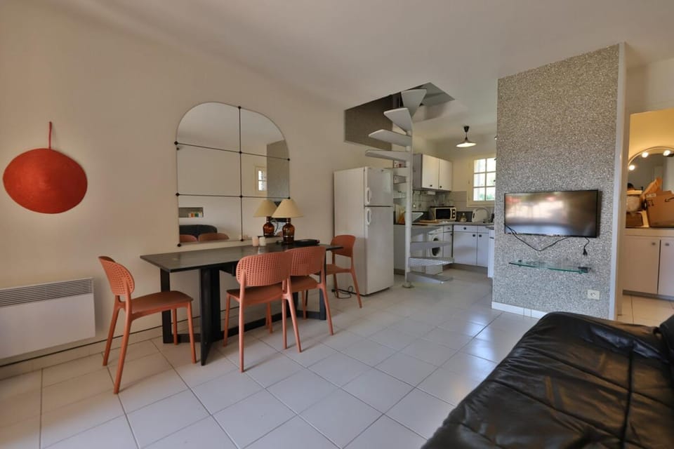 La Paillote Apartment in Provence-Alpes-Côte d'Azur