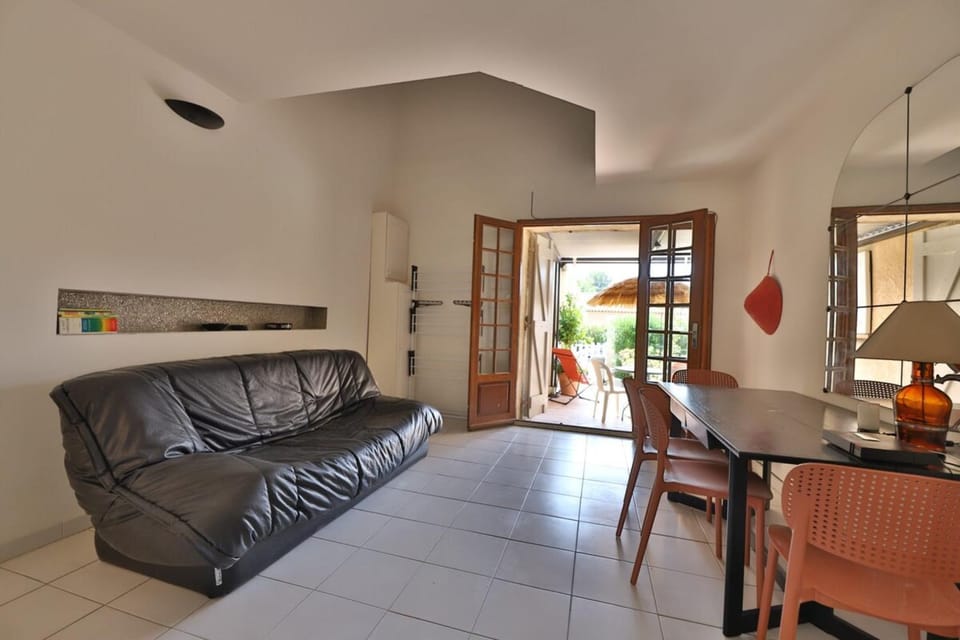 La Paillote Apartment in Provence-Alpes-Côte d'Azur