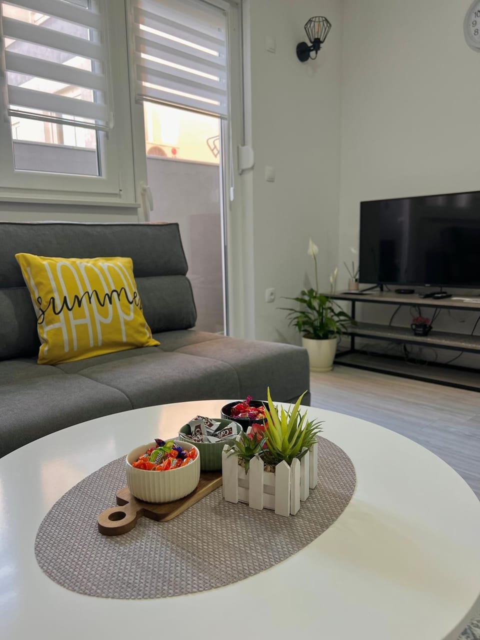 TV and multimedia, Living room, Seating area