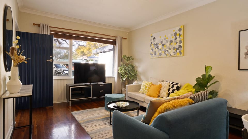 Cozy home near Swan River-10 mins to Perth City House in Applecross