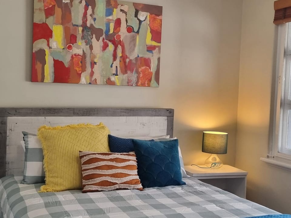 Cozy home near Swan River-10 mins to Perth City House in Applecross