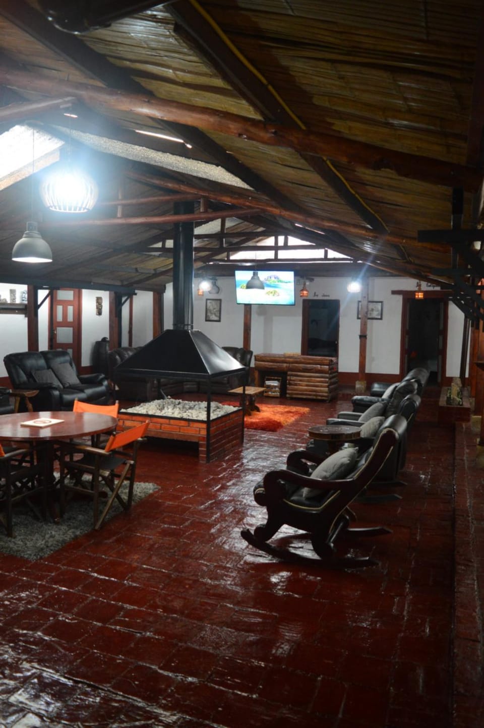 Communal lounge/ TV room