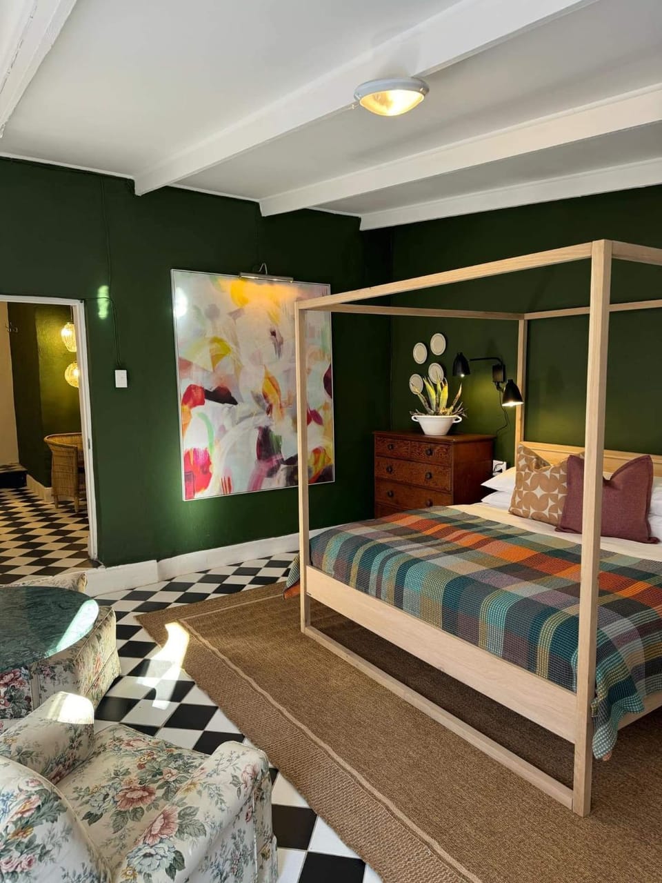Bed, Photo of the whole room, Bedroom