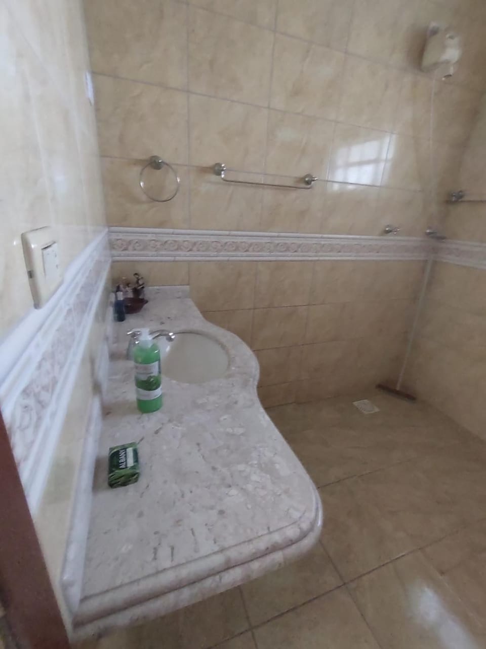 Shower, Bathroom, towels