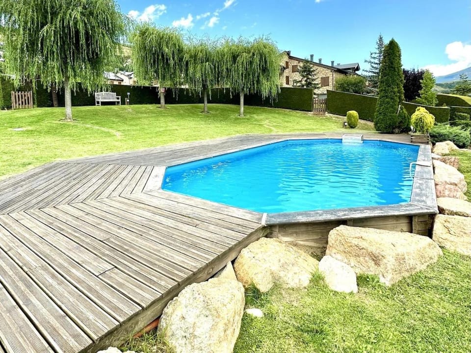 Estavar, Cerdanya, casa con piscina comunitaria House in Cerdanya