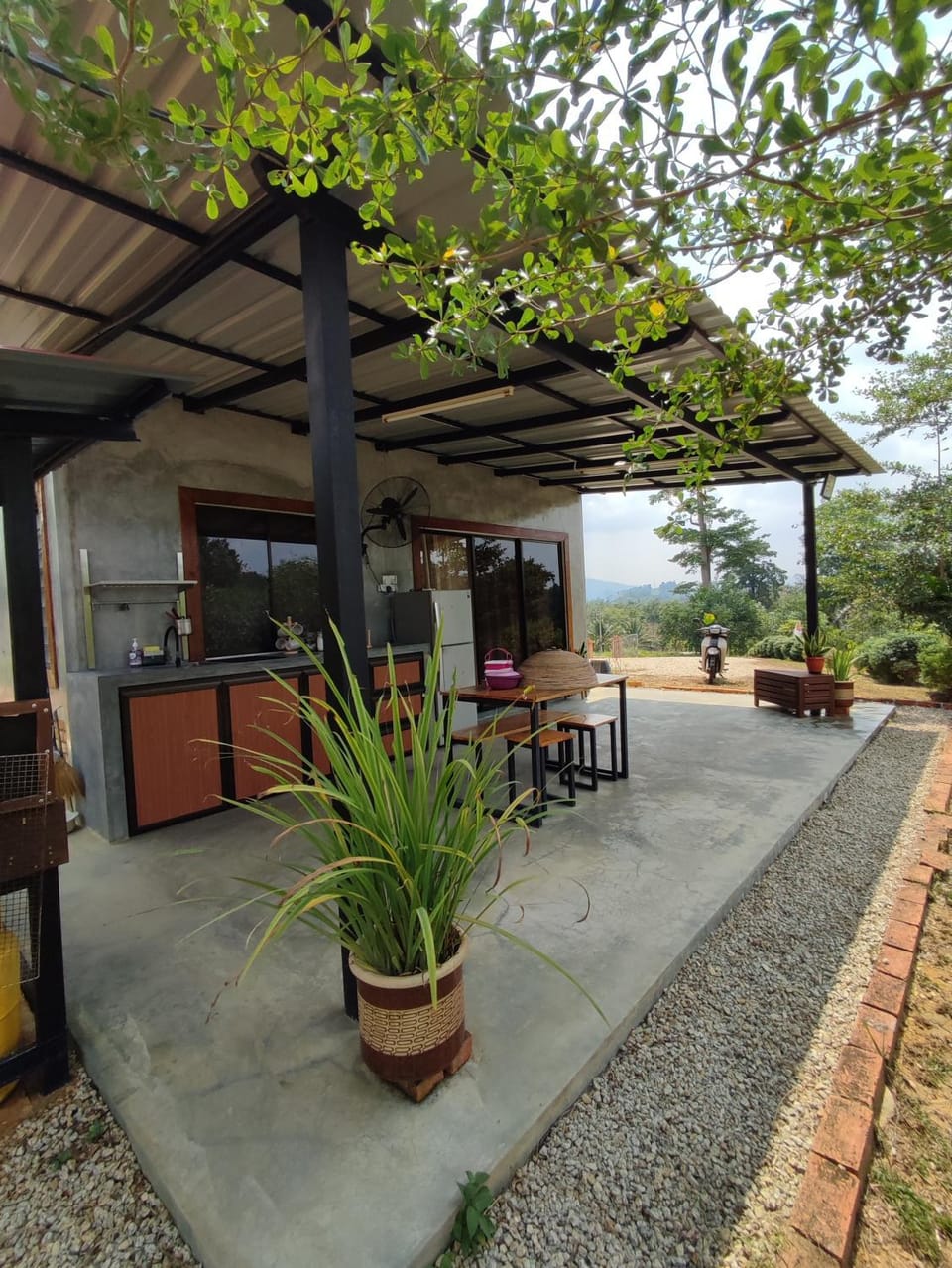 Property building, Patio, Dining area