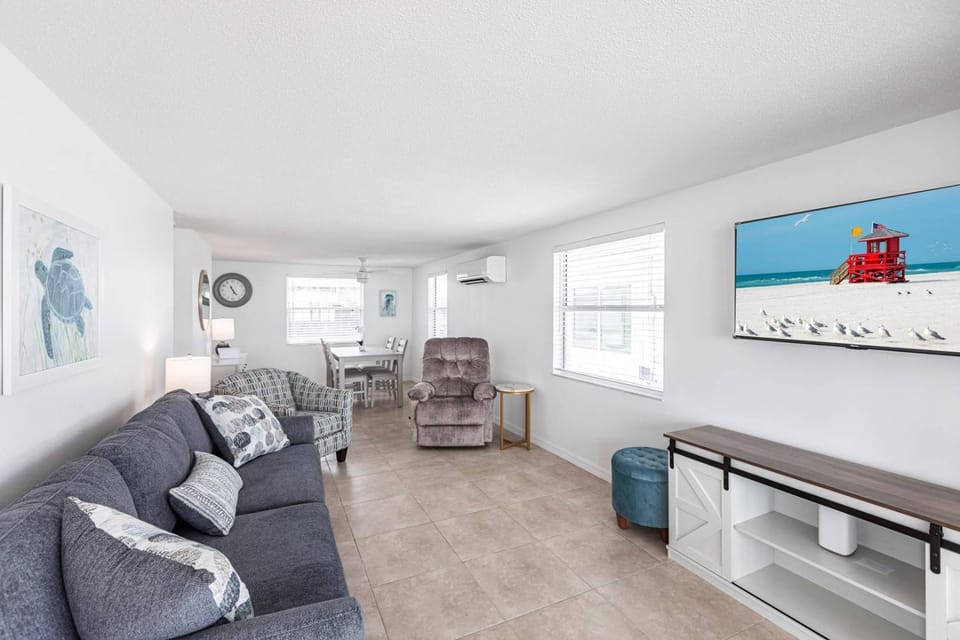 Beachside Bliss Awaits - Aloha Kai #55- Roelens House in Siesta Beach