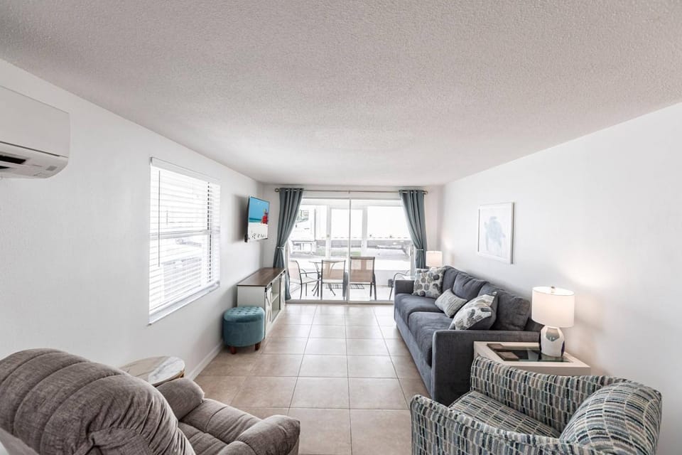 Beachside Bliss Awaits - Aloha Kai #55- Roelens House in Siesta Beach