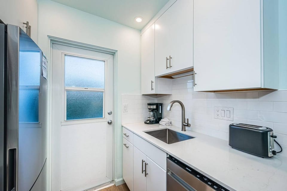 Studio on the Beach! - Aloha Kai #19 - Roelens House in Siesta Beach