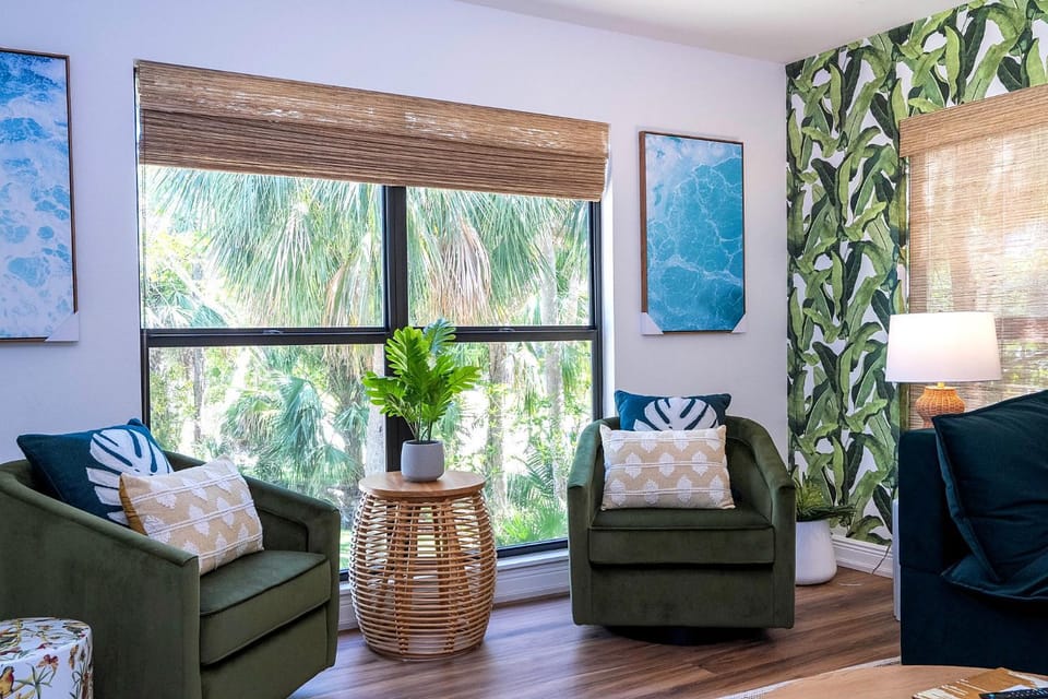 Living room, Seating area