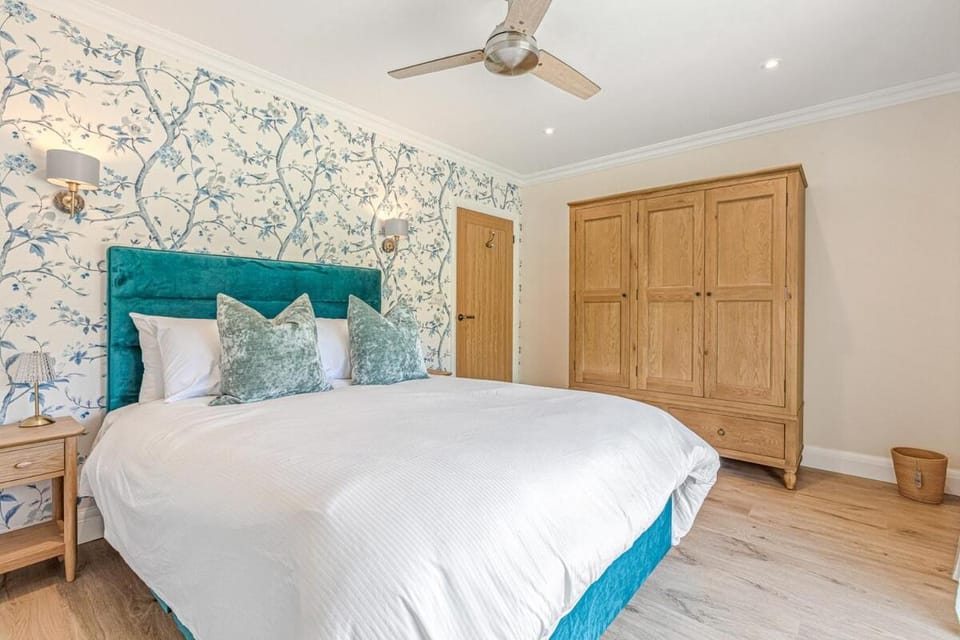 The Wild Bloom House in Wycombe District