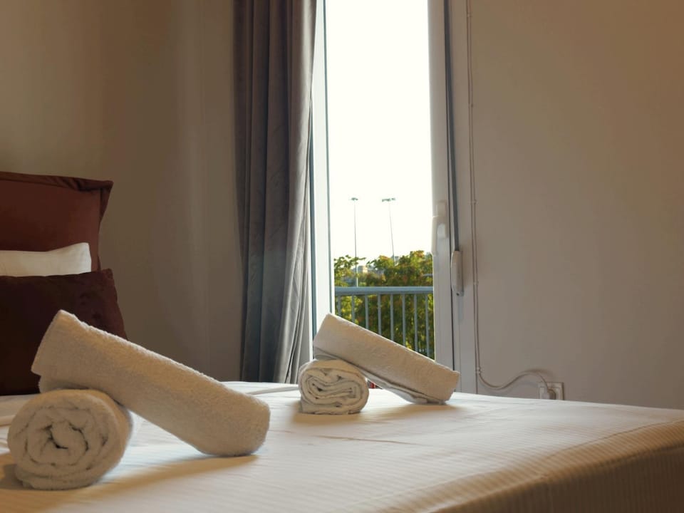 Bed, View (from property/room), Balcony/Terrace, Bedroom, towels