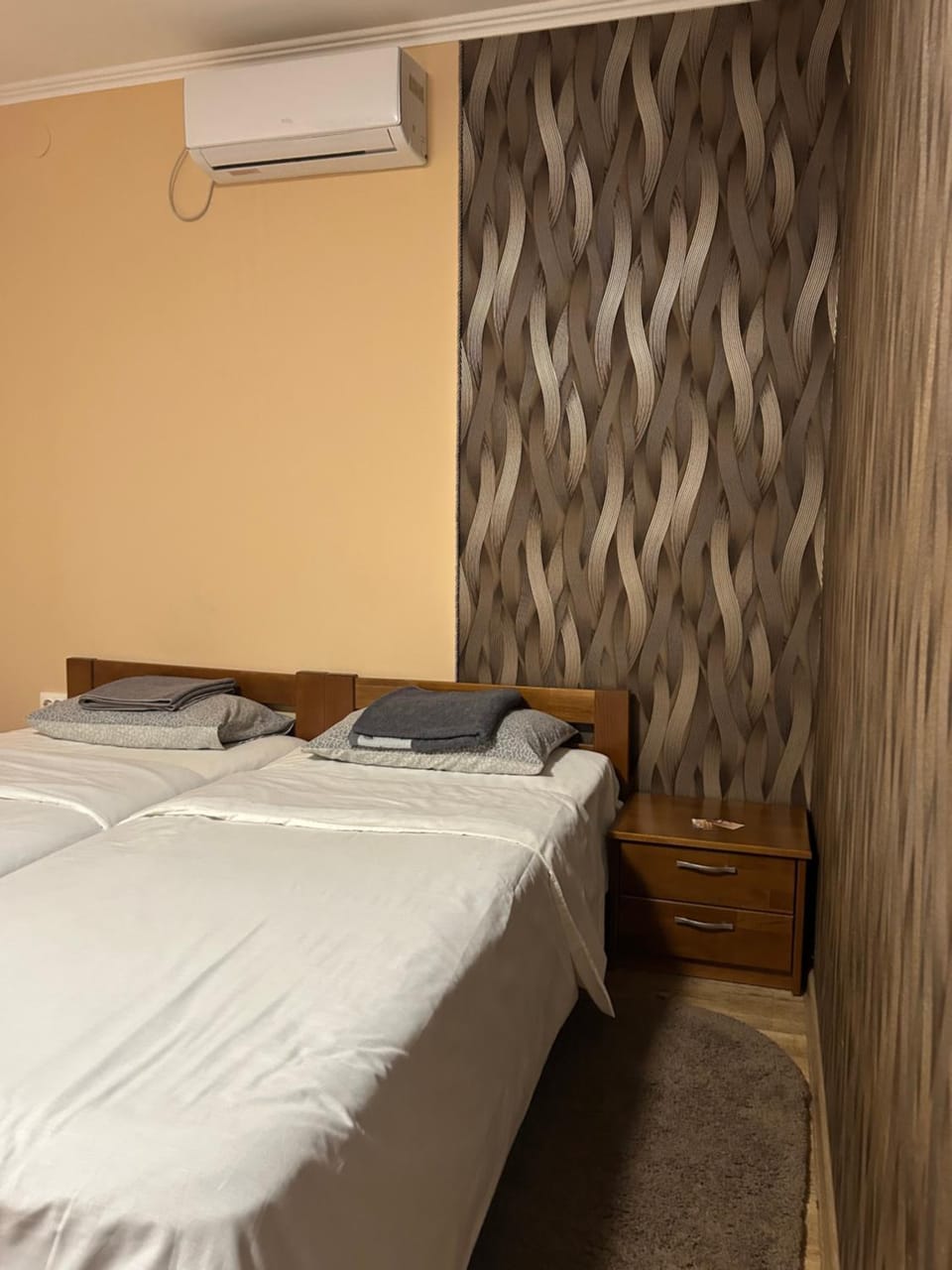 Bed, Bedroom, air conditioner