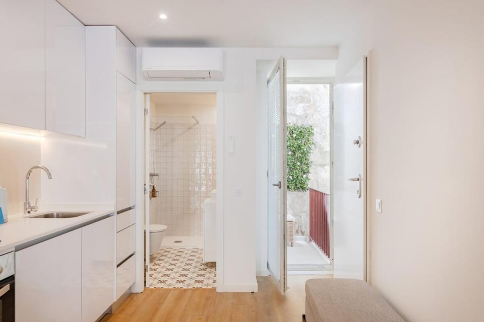 Studio Central | 111 Collection Apartment in Porto