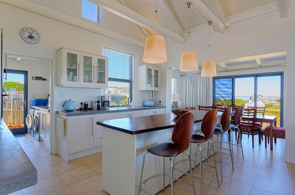 Beach Paradise Holiday Home Villa in Cape Town