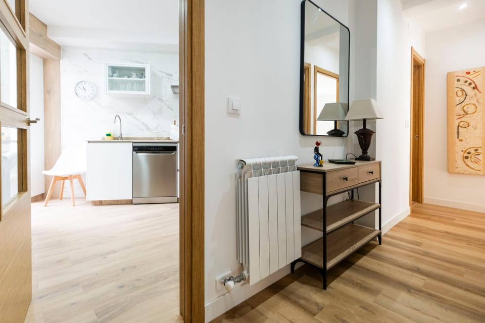 Kitchen or kitchenette, dishwasher