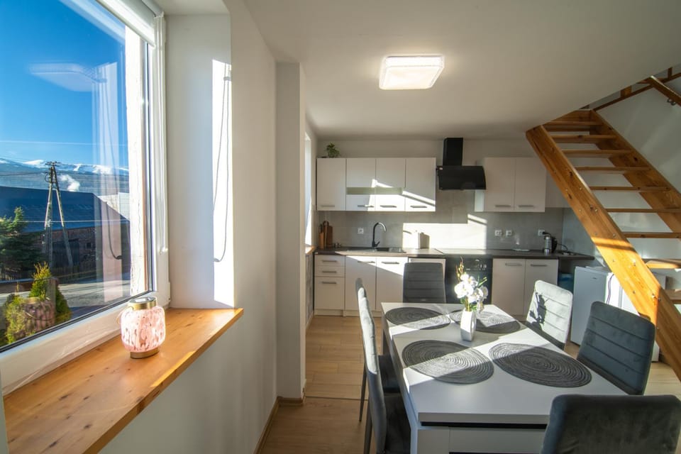 Kitchen or kitchenette, Living room, Dining area