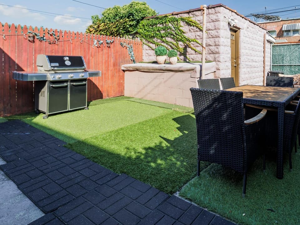 Patio, BBQ facilities, Dining area