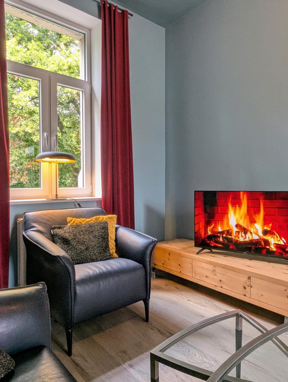 TV and multimedia, Living room, Seating area