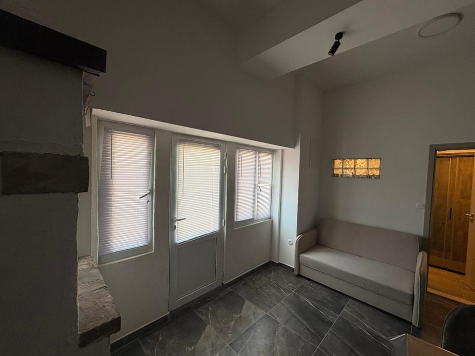 Apartments Peronja Jelsa Seafront Apartment in Dubrovnik-Neretva County